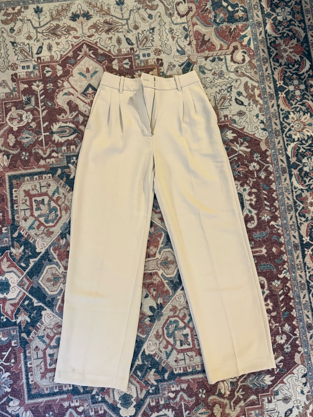 Aritzia effortless trousers